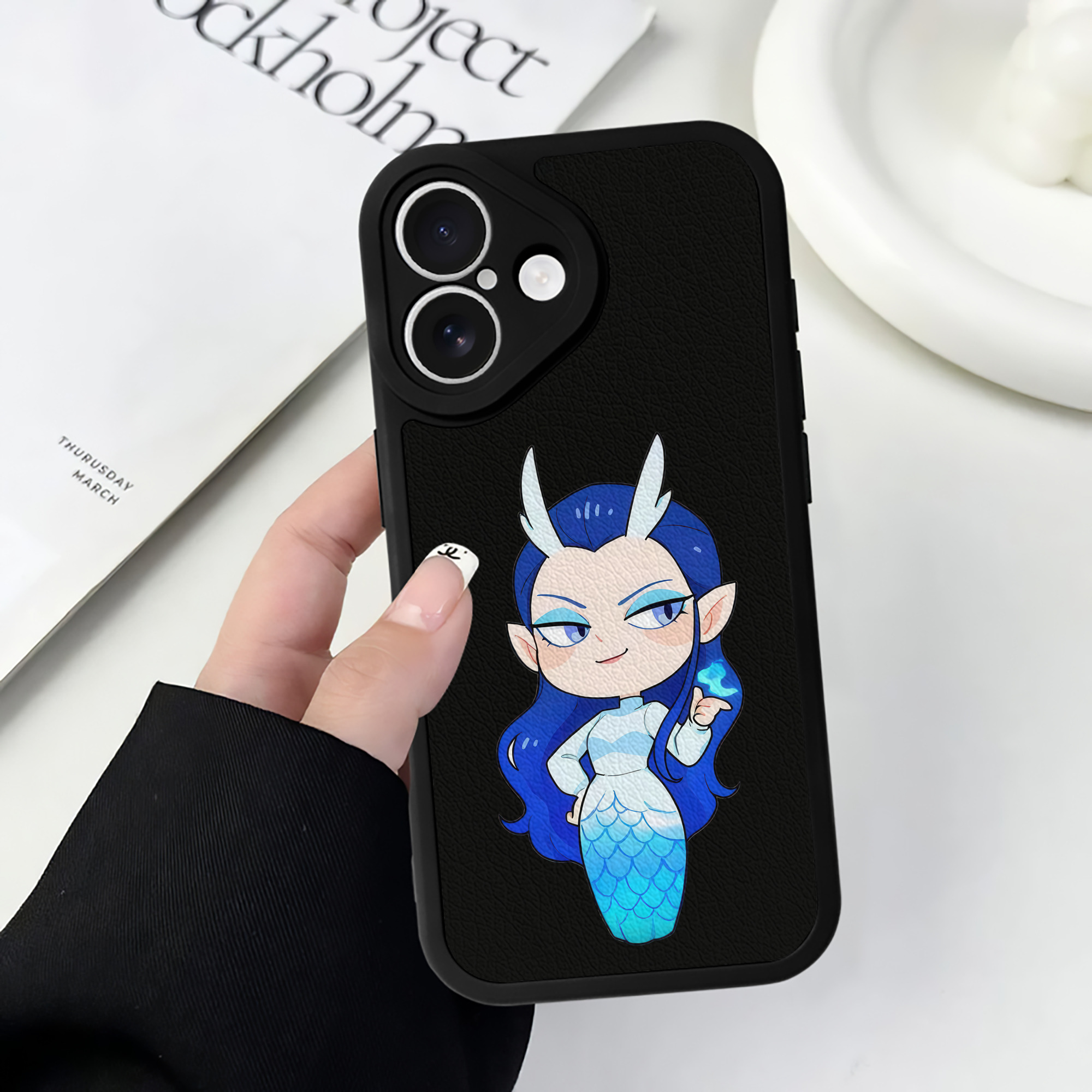 （画像用） Ne Zha 2 ナタ 魔童の大暴れ 【iPhone 16シリーズ対応】シリコンスマホケース（レザー調） 材質：シリコン